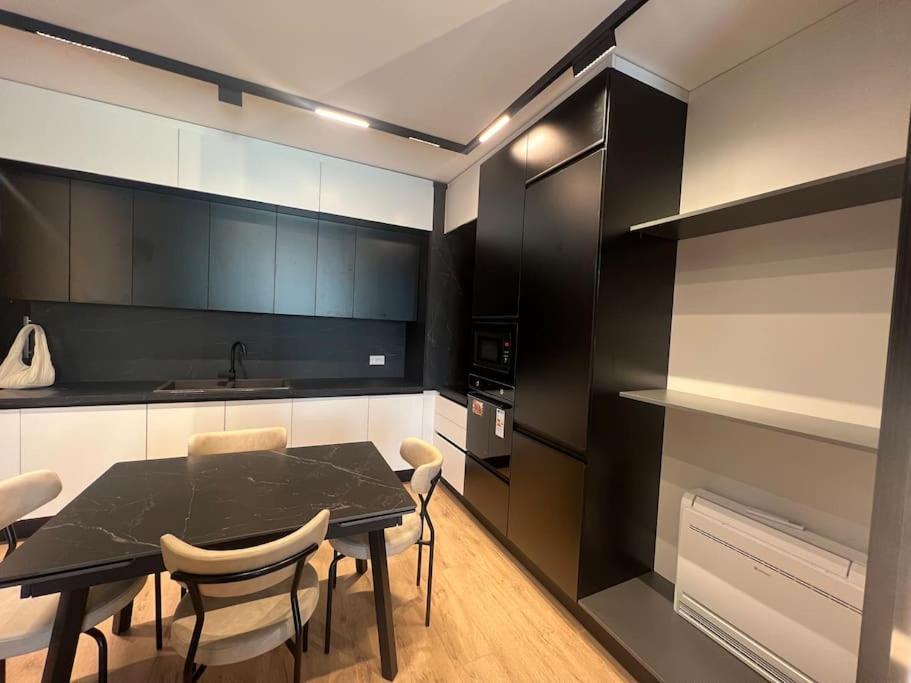 Modern New Near Apartament Tirana